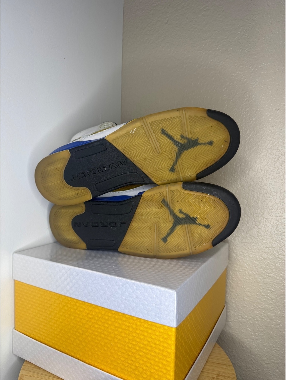 Nike Air Jordan 5 Retro Laney White Blue Yellow GS 7Y Youth Sneakers Used - Picture 6 of 6